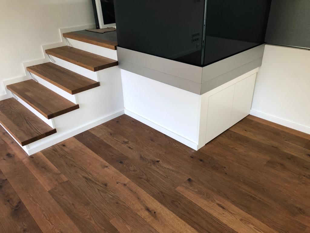 Maßgefertigte Holztreppe von der Schreinerei Jörg Illerich in Blankenheim – individuell geplant und präzise gefertigt.